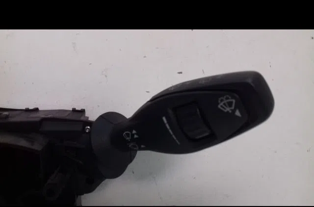 Bloc commodos Ford FIESTA VI (CB1, CCN) 1.6 tdci (2008-2012) occasion