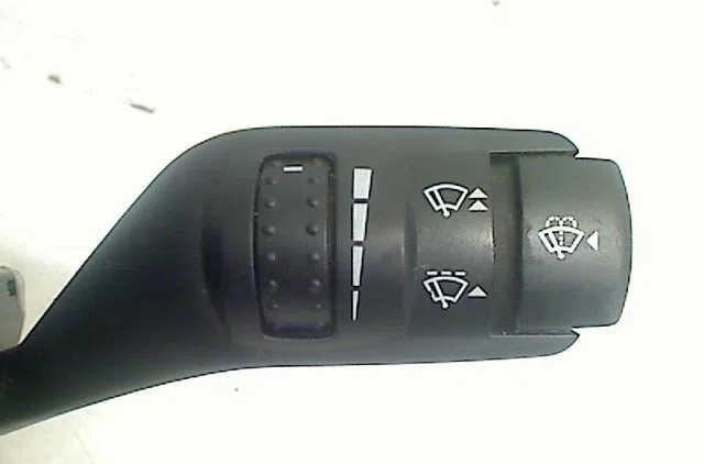 Bloc commodos Ford FOCUS II A trois volumes (DB_, FCH, DH) 2.0 tdci (2005-2012) occasion