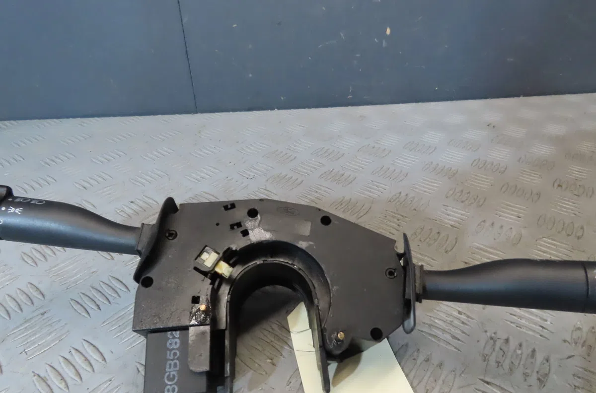 Bloc commodos FORD KA 1998 occasion