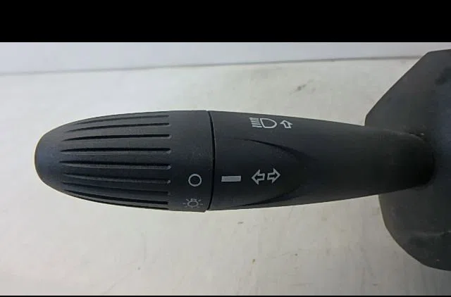 Bloc commodos FORD KA II 2013 occasion