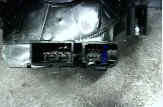 Bloc commodos Hyundai SONATA V (NF) 2.0 crdi (2006-2010) occasion