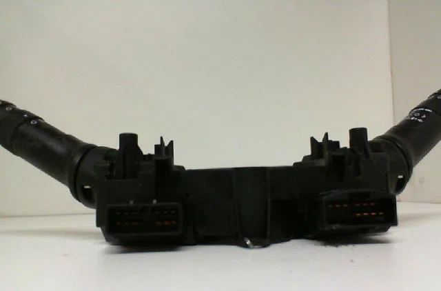 Bloc commodos KIA PICANTO II Phase 1 07-2011 1.0 69ch occasion