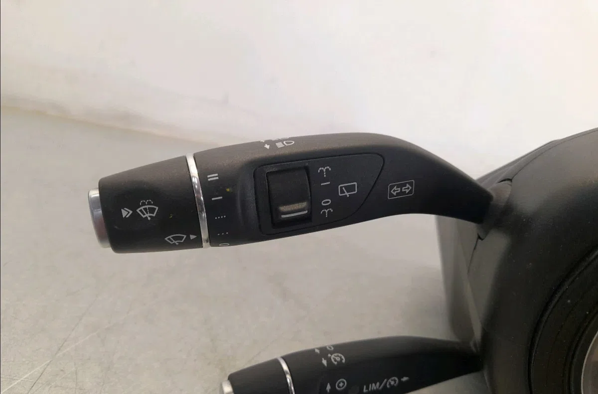 Bloc commodos Mercedes-benz CLASSE GLA (X156) Gla 180 (156.942) (2015) occasion