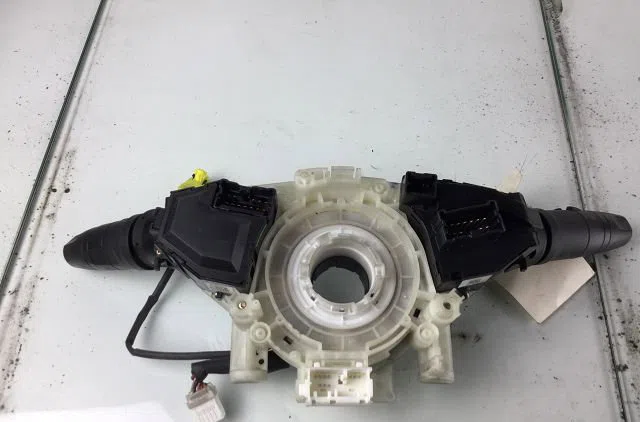Bloc commodos Nissan PRIMERA Break (WP12) 1.9 dci (2003) occasion