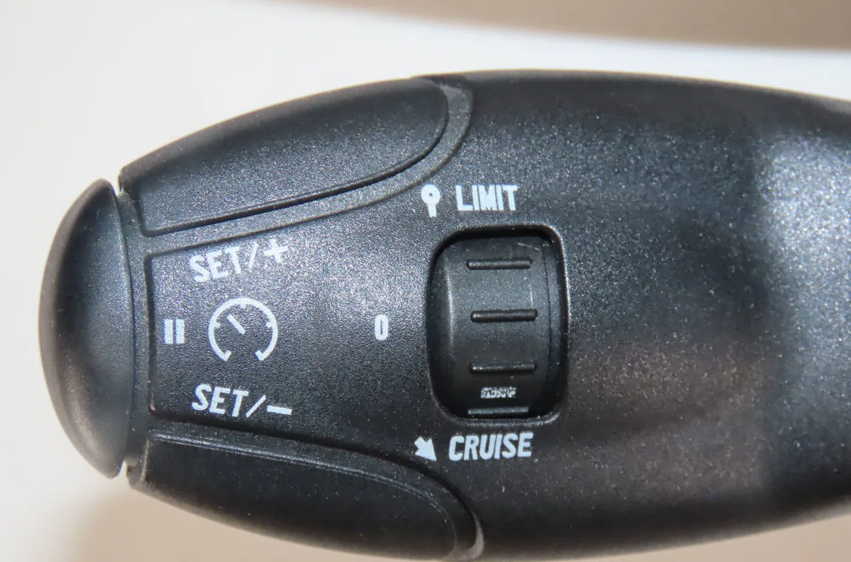 Bloc commodos Peugeot 206 (2L_, 2M_) 1.4 i (2010-2013) occasion
