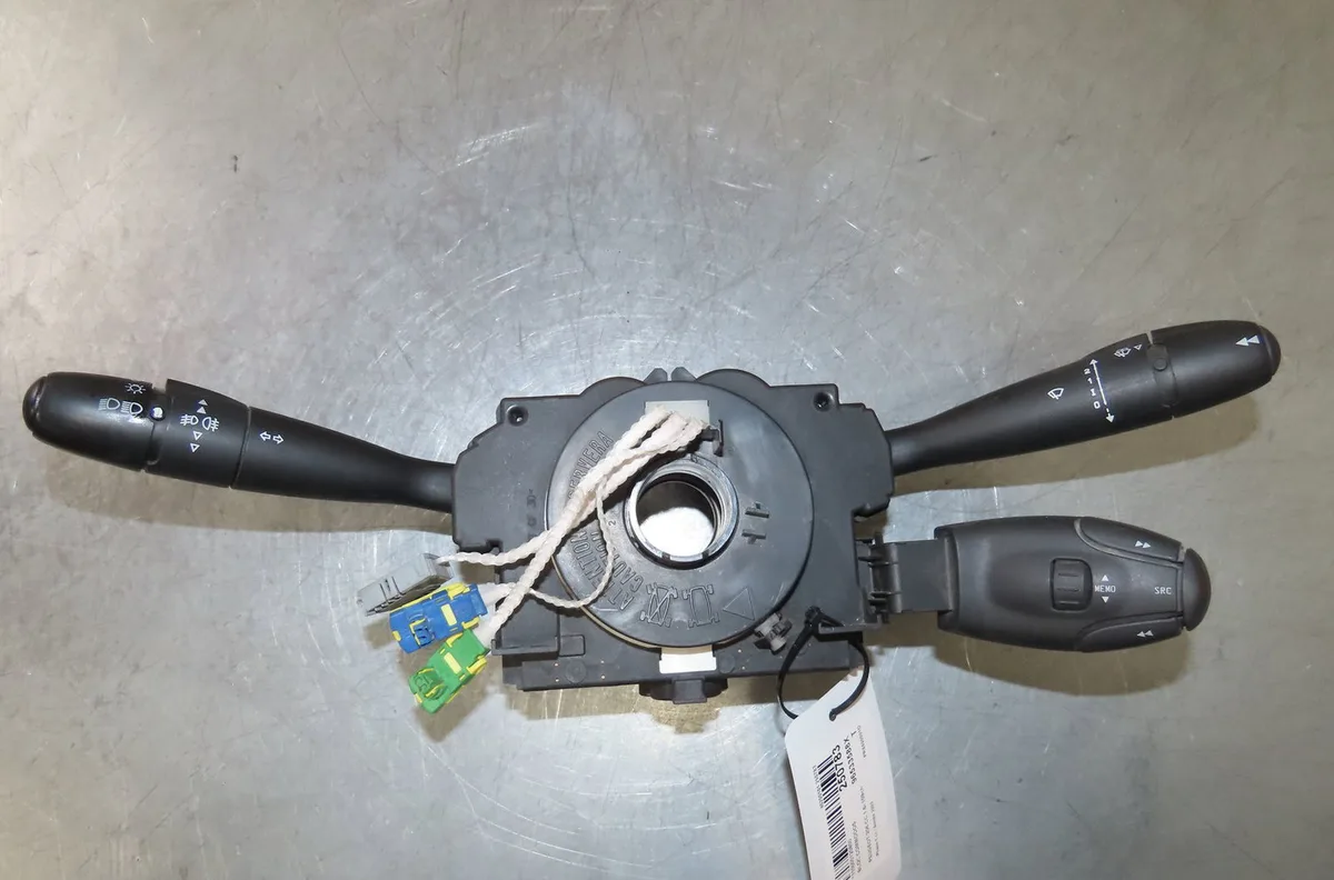 Bloc commodos Peugeot 206 CC (2D) 1.6 16v (2dnfuf, 2dnfur) (2000-2007) 2 portes occasion