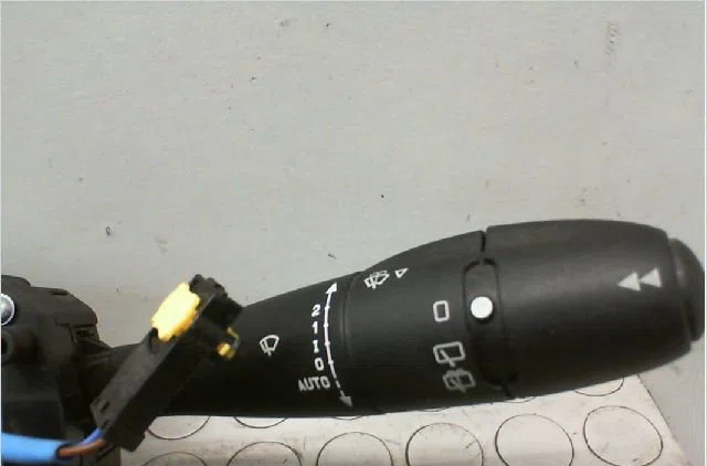 Bloc commodos Peugeot 207-207 (WA_, WC_) 1.4 16v (2006-2013) 3 portes occasion