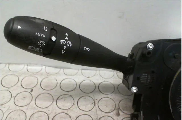 Bloc commodos Peugeot 207-207 (WA_, WC_) 1.4 16v (2006-2013) 3 portes occasion