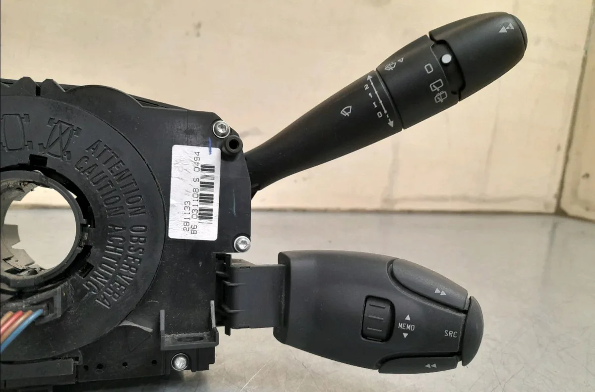 Bloc commodos Peugeot 207-207 (WA_, WC_) 1.4 16v (2006-2013) 3 portes occasion