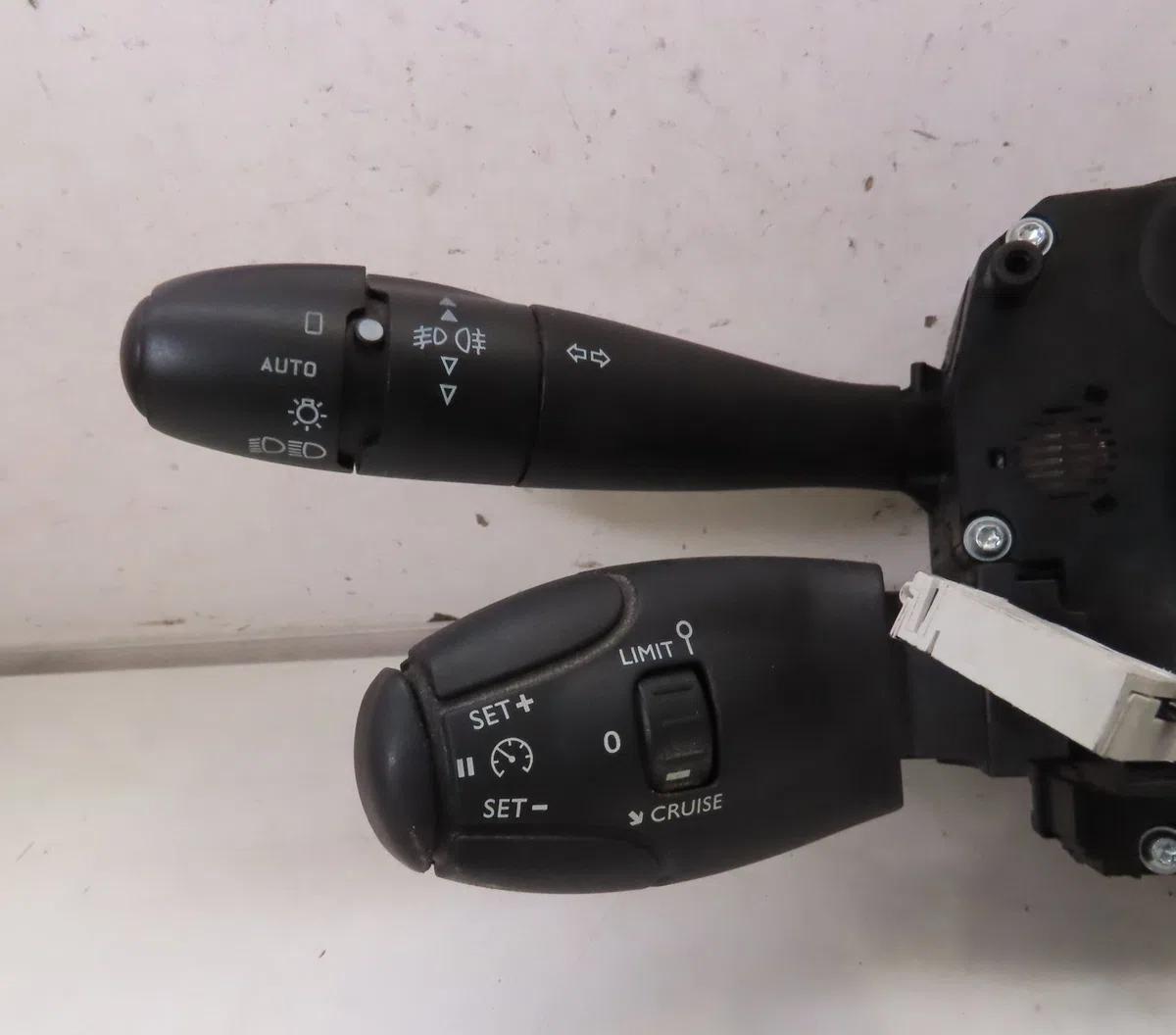 Bloc commodos Peugeot 207-207 (WA_, WC_) 1.4 16v (2006-2013) 3 portes occasion