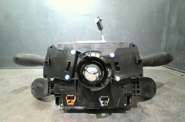 Bloc commodos Peugeot 207-207 (WA_, WC_) 1.4 hdi (2006-2015) 5 portes occasion