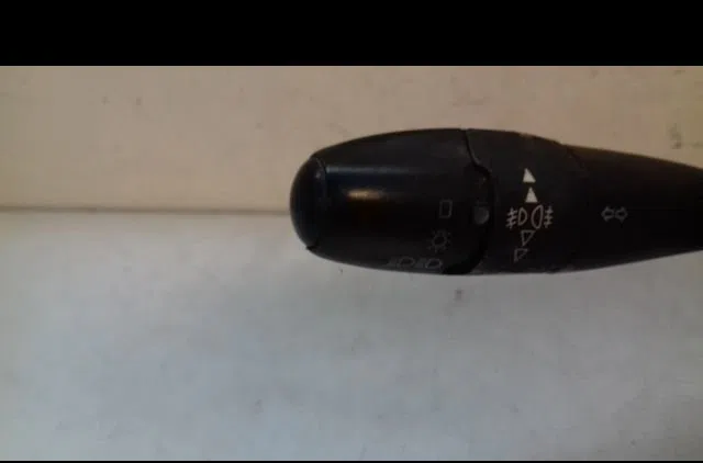 Bloc commodos Peugeot 207-207 (WA_, WC_) 1.4 hdi (2006-2015) 5 portes occasion