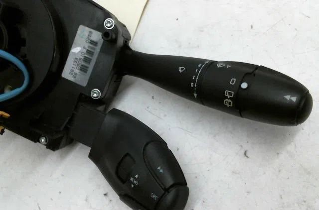 Bloc commodos Peugeot 207-207 (WA_, WC_) 1.6 hdi 110 (2009-2012) occasion