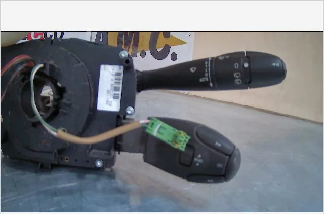 Bloc commodos Peugeot 207-207 (WA_, WC_) 1.6 hdi (2006-2013) 5 portes occasion
