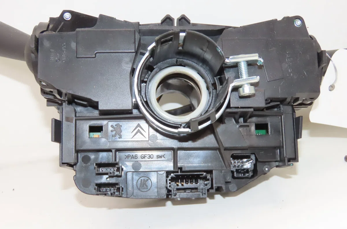 Bloc commodos Peugeot 508 SW I (8E_) 2.0 hdi rxh hybrid4 (2010-2018) occasion