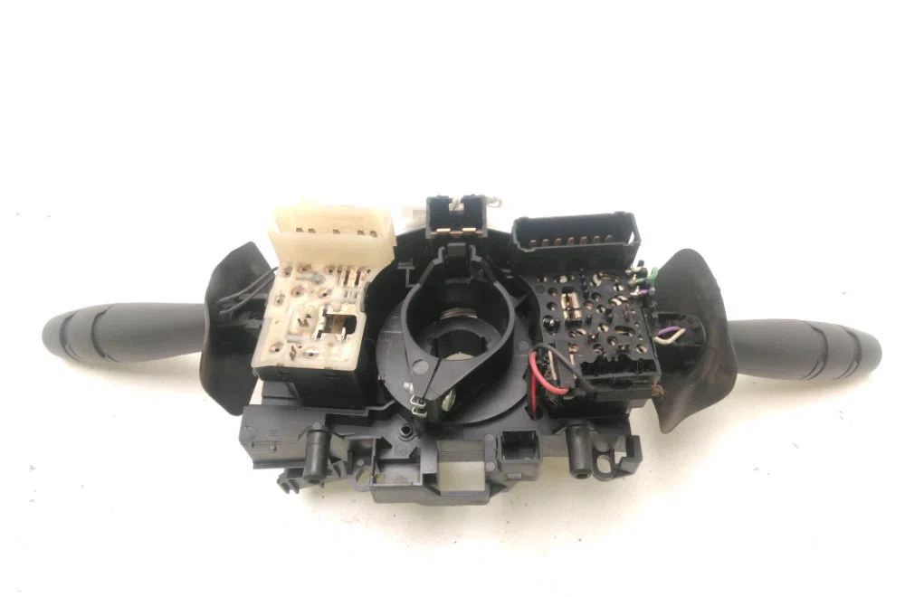Bloc commodos Renault CLIO II (BB_, CB_) 1.5 dci (b-cb3m) (2005-2010) 3 portes occasion
