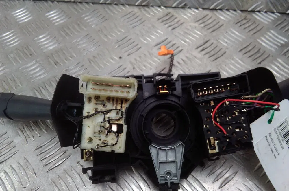 Bloc commodos Renault CLIO II (BB_, CB_) 1.6 (b-cb0d, bb00) (1998-2005) occasion