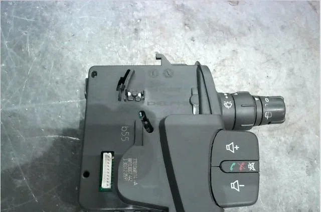 Bloc commodos Renault CLIO III (BR0-1, CR0-1) 1.5 dci (2010-2014) 5 portes occasion