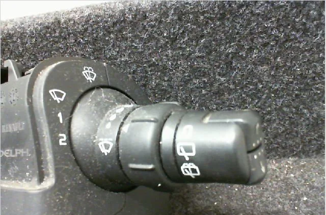 Bloc commodos Renault CLIO III (BR0-1, CR0-1) 1.5 dci (c-br0g, c-br1g) (2005-2012) 5 portes occasion
