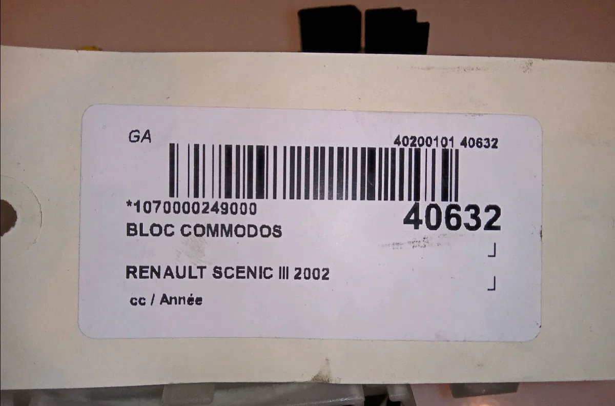 Bloc commodos RENAULT GRAND SCENIC III 2002 occasion