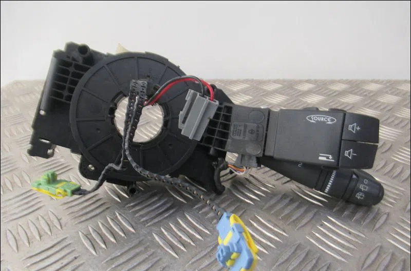 Bloc commodos Renault LAGUNA II (BG0-1_) 1.9 dci (bg08, bg0g) (2001-2007) occasion