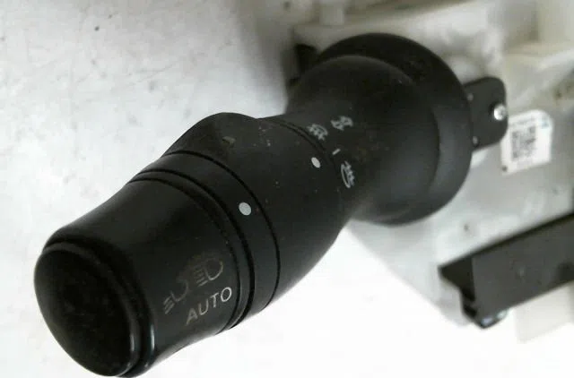Bloc commodos Renault LAGUNA III (BT0-1) 1.5 dci (bt00, bt0a, bt0t, bt1j) (2007-2015) 5 portes occasion