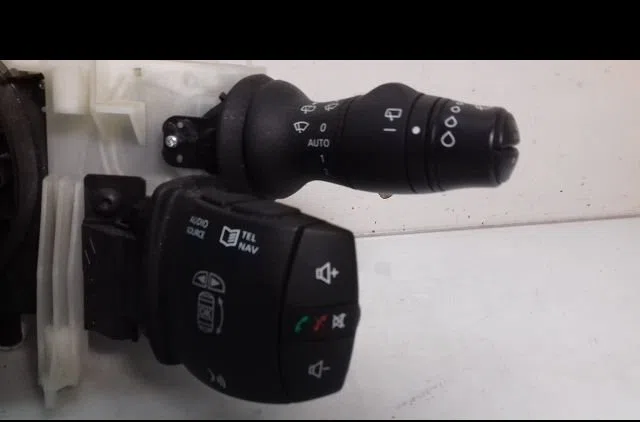 Bloc commodos Renault LAGUNA III Grandtour (KT0-1) 2.0 dci (kt07, kt0j, kt14, kt1a, kt1s) (2007-2015) occasion