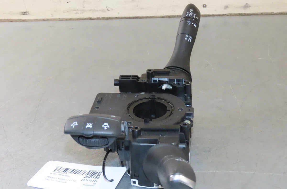 Bloc commodos Renault SCÉNIC IV (J9_) 1.7 blue dci 120 (j9a7, j9a8) (2018) occasion