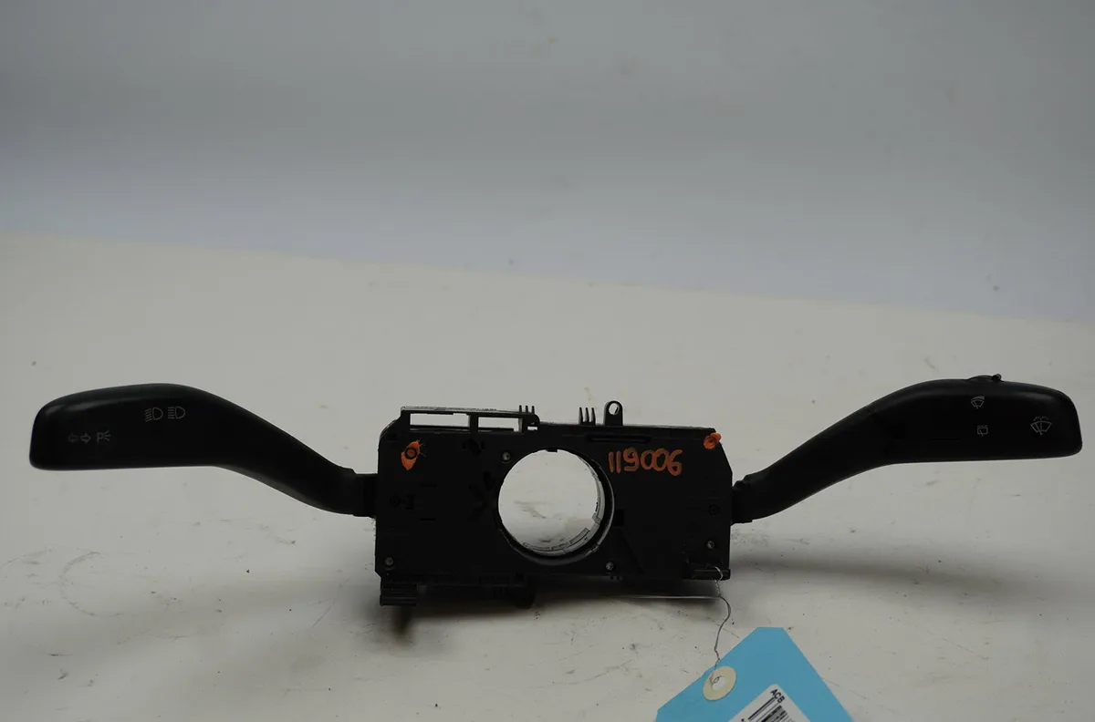 Bloc commodos Seat IBIZA III (6L1) 1.2 12v (2006-2009) occasion