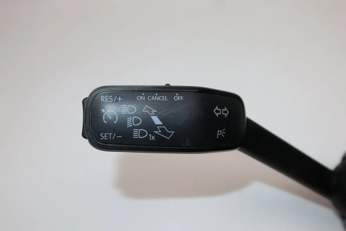 Bloc commodos Seat LEON (5F1) 2.0 tdi (2012-2020) 5 portes occasion