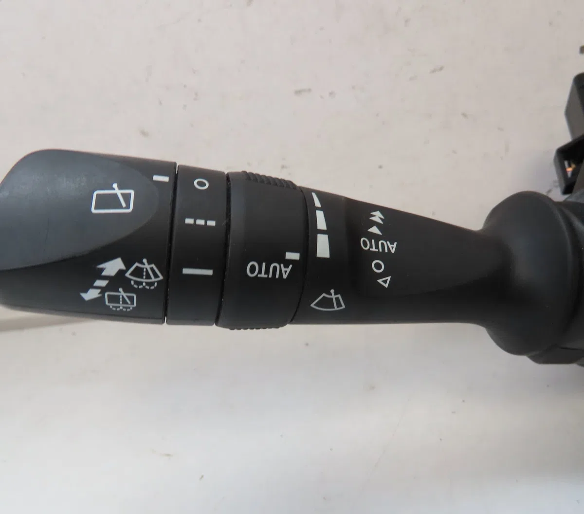 Bloc commodos Toyota AURIS Break (_E18_) 1.8 hybrid (zwe186_) (2013-2018) occasion