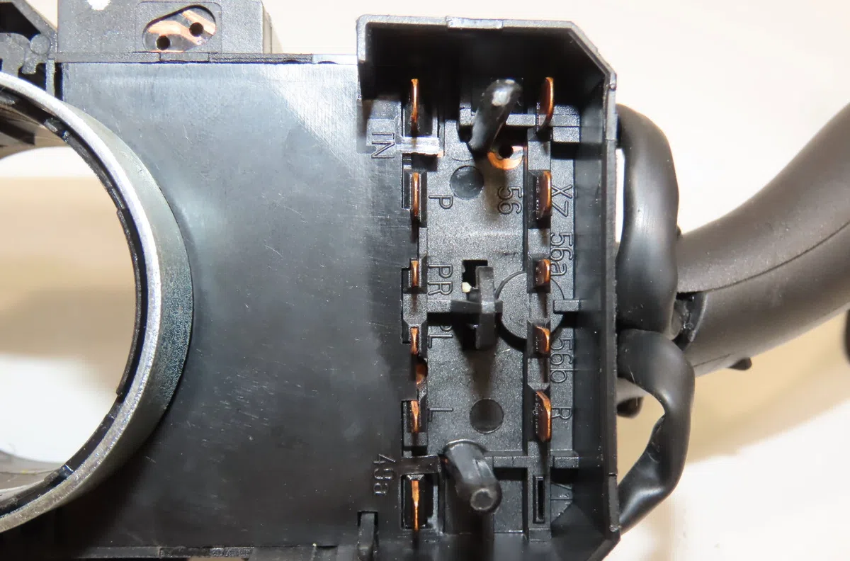 Bloc commodos Volkswagen FOX 3-5 portes (5Z1, 5Z3, 5Z4) 1.2 (2005-2011) occasion