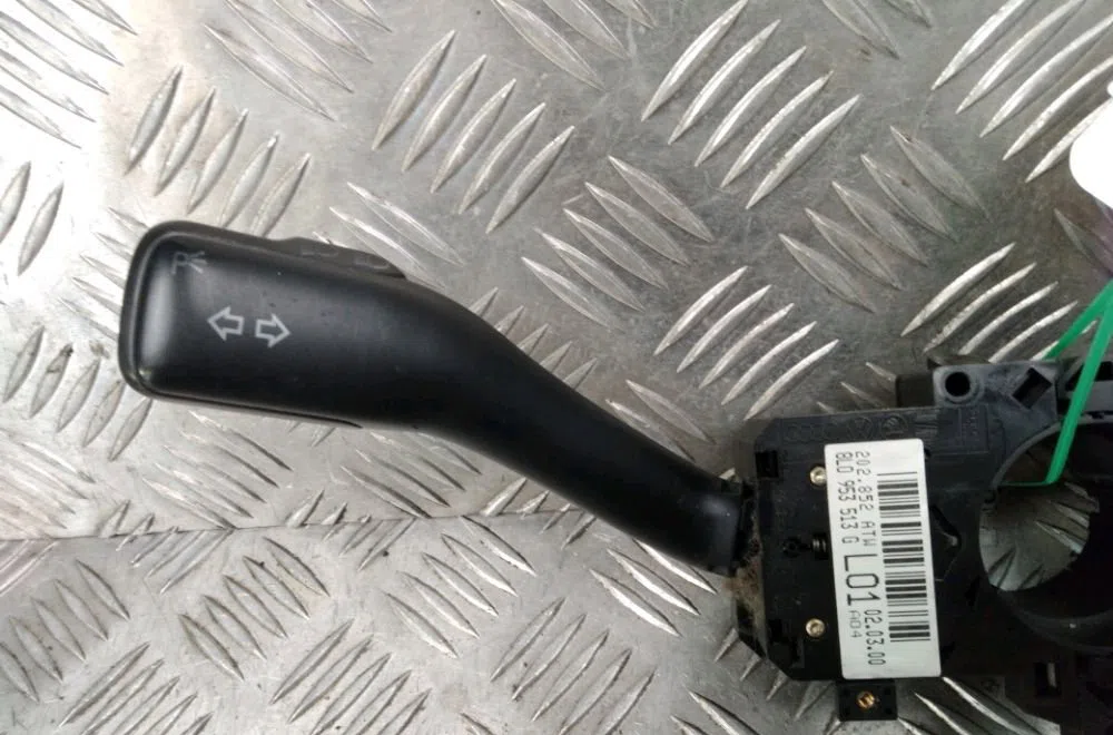 Bloc commodos Volkswagen NEW BEETLE (9C1, 1C1) 1.6 (1999-2000) 2 portes occasion