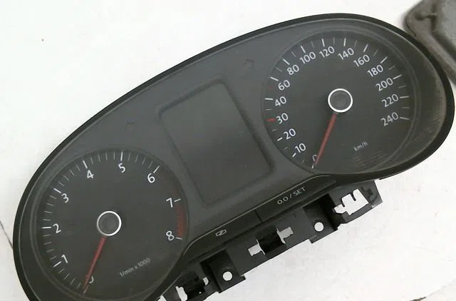 Bloc compteur  bsi Volkswagen POLO V (6R1, 6C1) 1.2 (2009) occasion