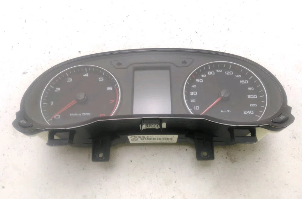 Bloc compteurs Audi A1 (8X1, 8XK) 1.2 tfsi (2010-2015) occasion