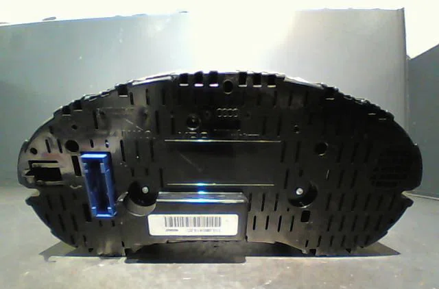 Bloc compteurs Audi A3 (8P1) 2.0 tdi 16v (2003-2012) 3 portes occasion