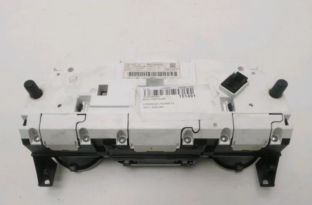 Bloc compteurs Citroen C5 III Break (RW_) 1.6 hdi 110 (2008) 5 portes occasion