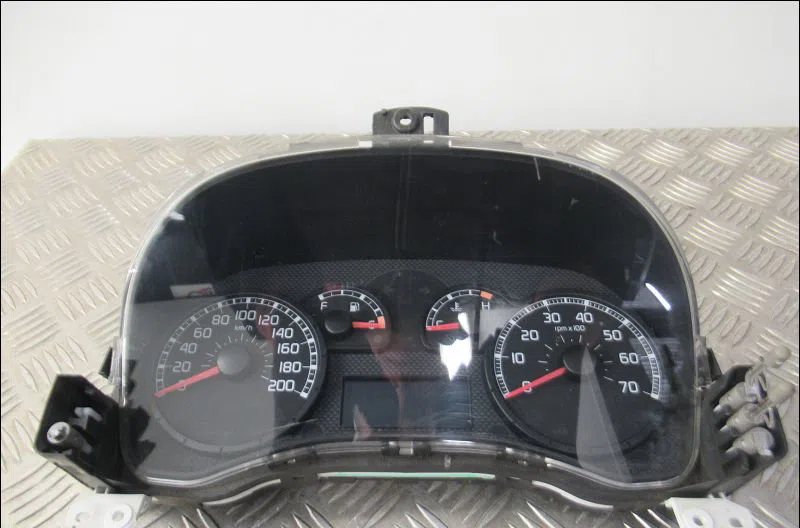 Bloc compteurs Fiat PANDA (169_) 1.3 d multijet (169.axc1a) (2003) 5 portes occasion
