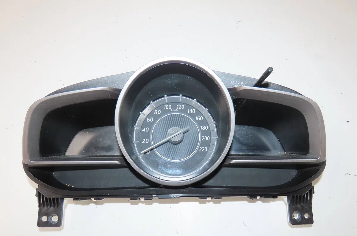 Bloc compteurs Mazda 2 (DL, DJ) 1.5 skyactiv-g (2014) occasion
