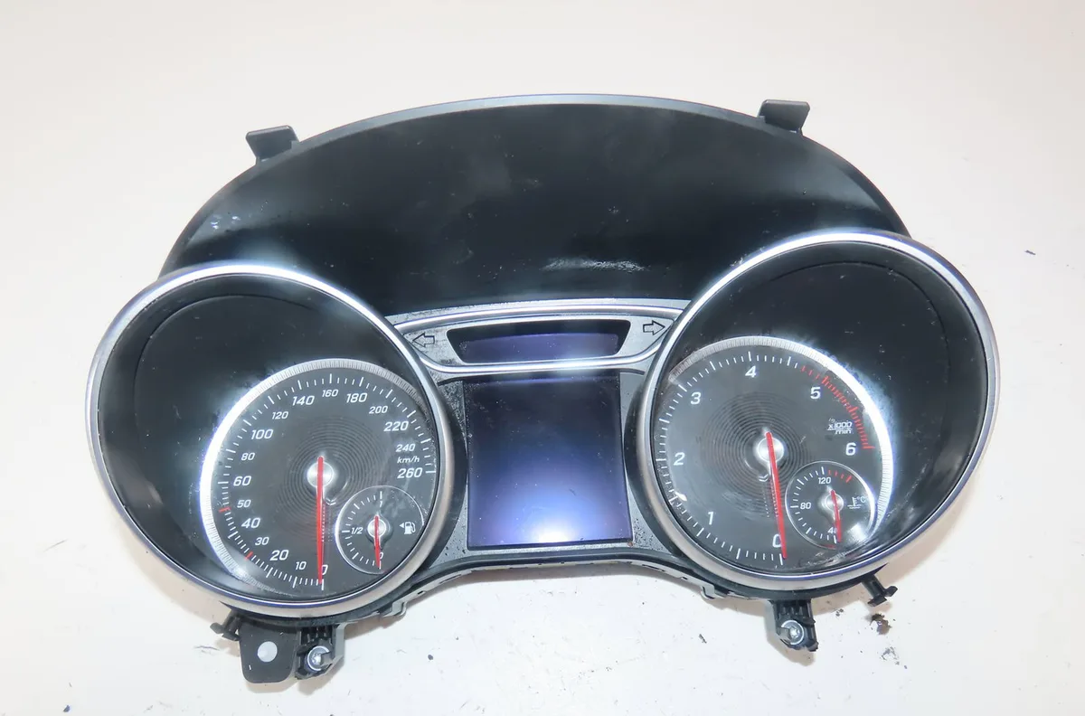 Bloc compteurs Mercedes-benz CLA Coupé (C117) Cla 180 cdi - d (117.312) (2013-2018) occasion