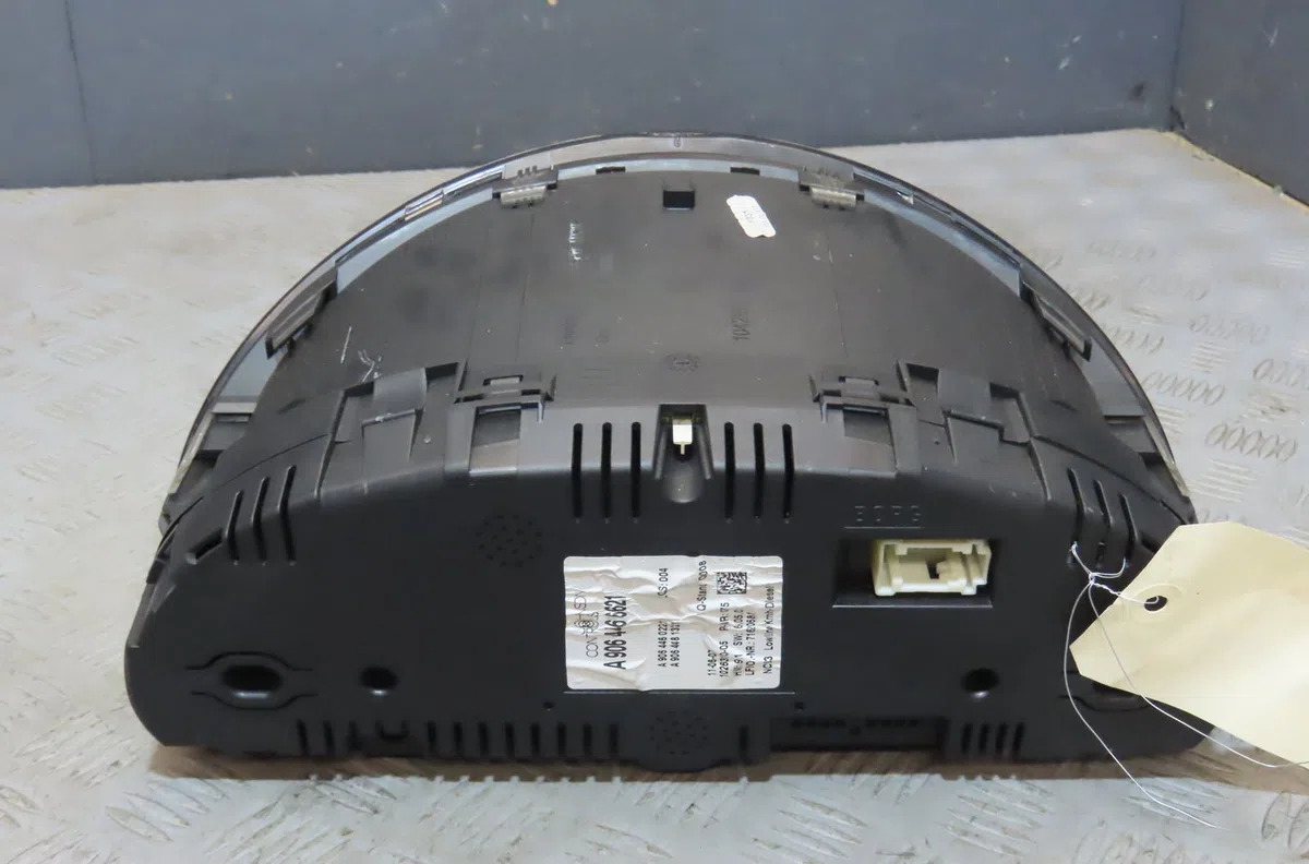 Bloc compteurs Mercedes-benz SPRINTER 3,5-t Camionnette (B906) 315 cdi (906.631, 906.633, 906.635, 906.637) (2006-2009) 