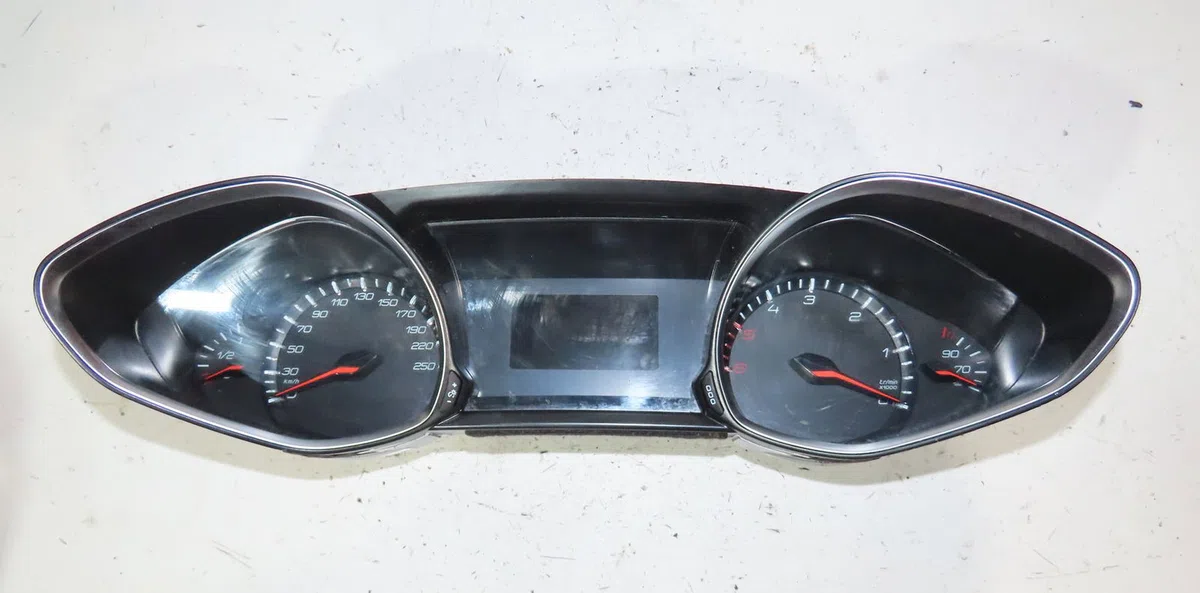 Bloc compteurs Peugeot 308 II (LB_, LP_, LW_, LH_, L3_) 1.6 hdi 100 (2014-2021) 5 portes occasion