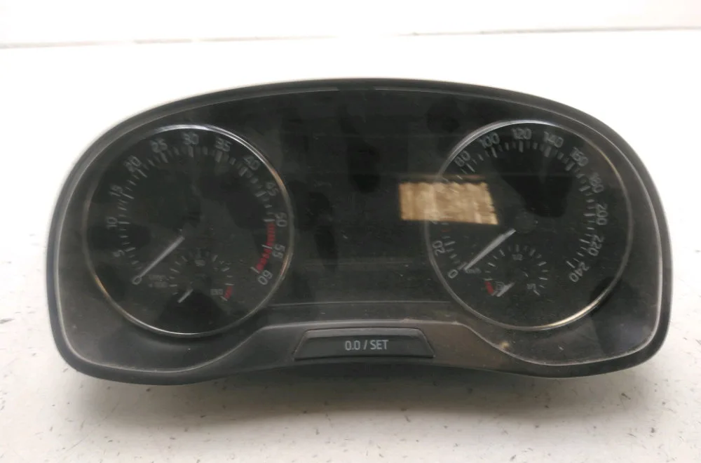 Bloc compteurs Skoda FABIA III Break (NJ5) 1.4 tdi (2014) occasion