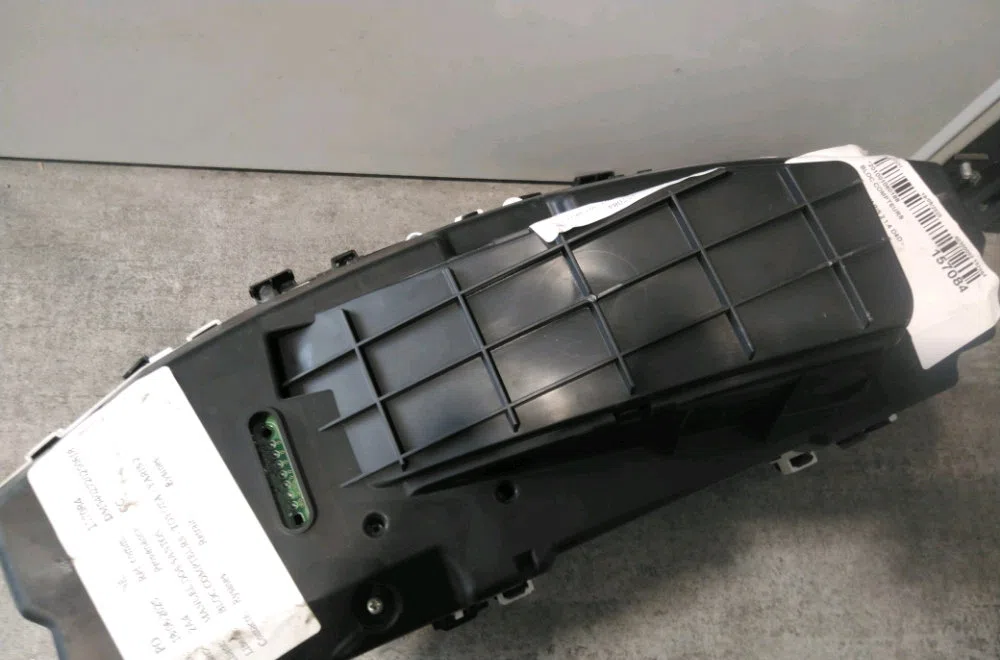 Bloc compteurs Toyota YARIS (_P9_) 1.4 d-4d (nlp90_) (2005-2012) occasion