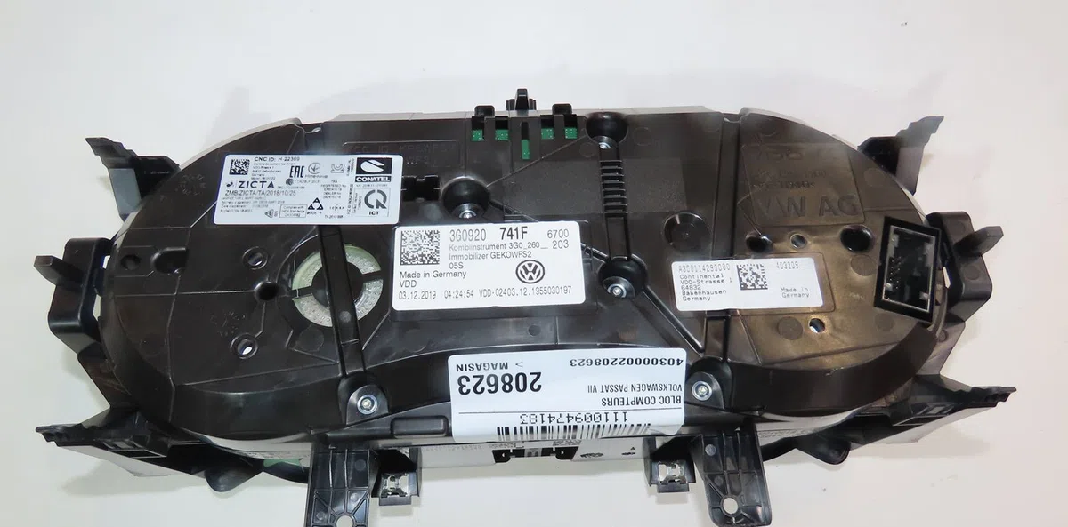 Bloc compteurs Volkswagen PASSAT B8 (3G2, CB2) 1.6 tdi (2014) occasion