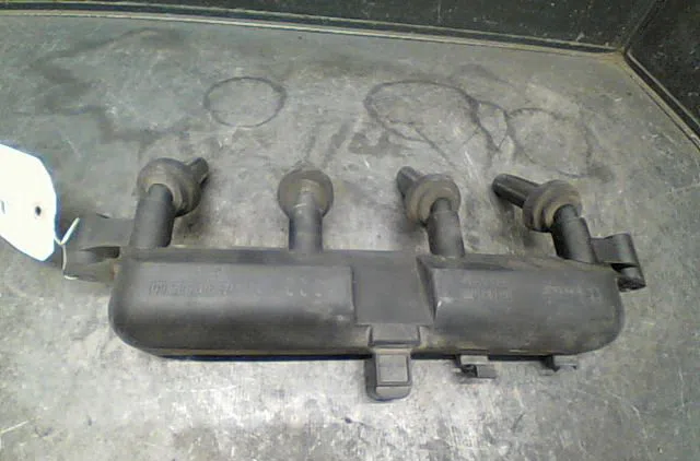 Bobine allumage Peugeot 206 3-5 portes (2A-C) 1.4 i (1998-2012) 3 portes occasion