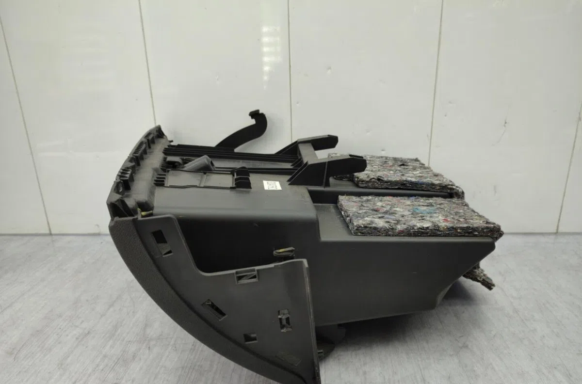 Boite à gants RENAULT CLIO 3 PHASE 2 BREAK occasion