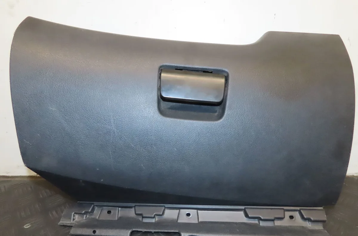 Boite à gants VOLKSWAGEN GOLF III  1.8i 90ch occasion