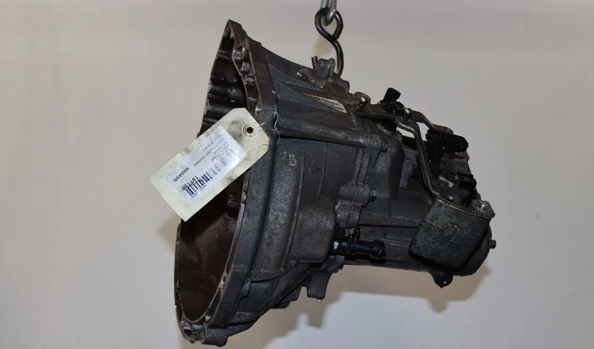 Boîte de vitesses manuelle Ford TRANSIT COURIER B460 Monospace 1.0 ecoboost (2014) occasion