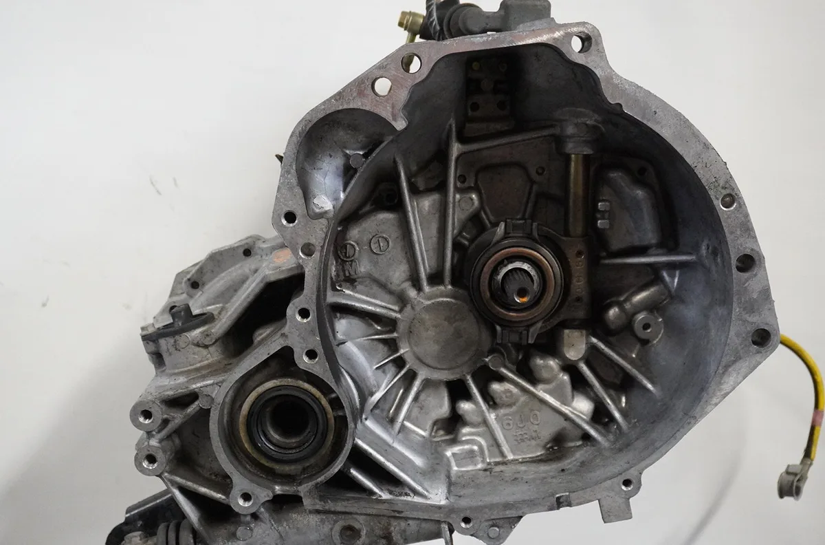 Boîte de vitesses manuelle Nissan ALMERA II Hatchback (N16) 1.8 (2000-2002) occasion